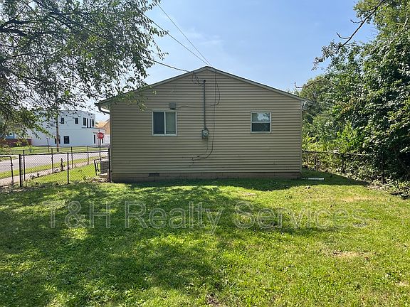 5th image of 2701 Carrollton Ave
