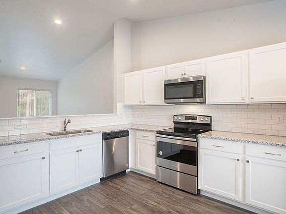 2nd image of 3295 Hill Hollow Ln