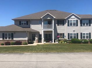 1802 Summerset Dr, Racine, WI 53406