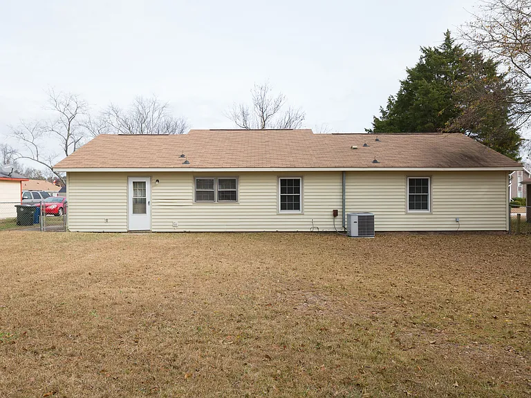608 Missenburg Ct — Photo 9