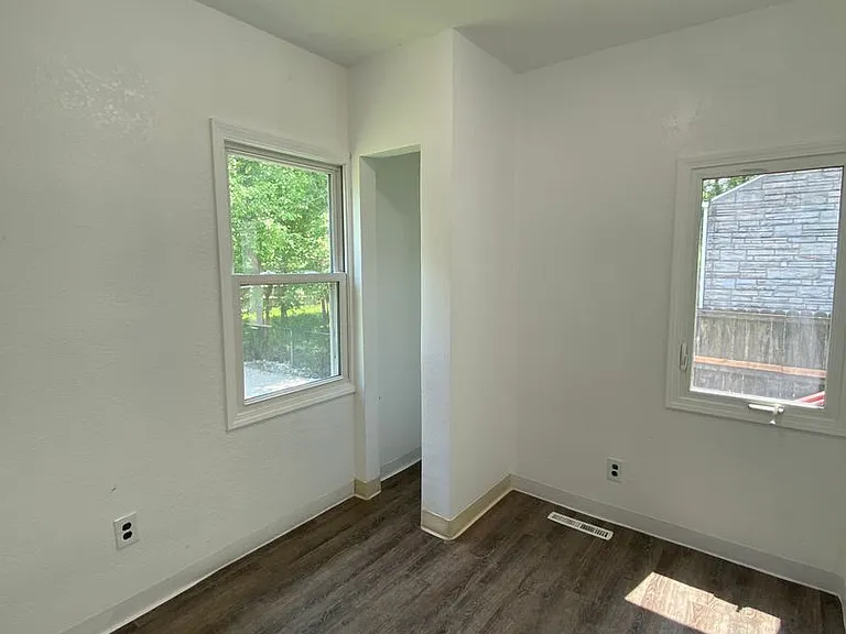 3101 Bowdoin St — Photo 10