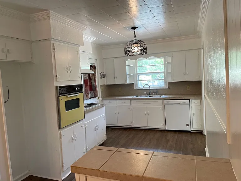 688 Joryne Dr — Photo 7
