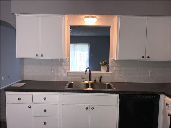 2nd image of 1031 Plover Ln