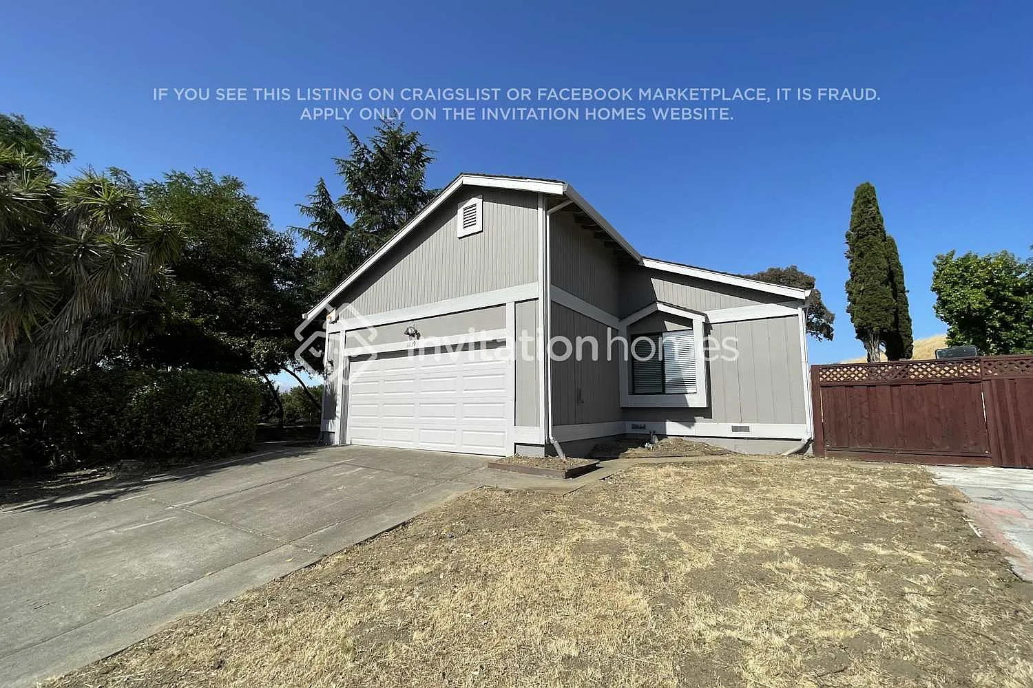 1239 Canterbury photo 1