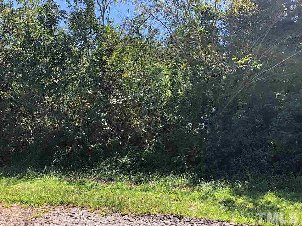 2nd image of 126 Old Yogi Ln
