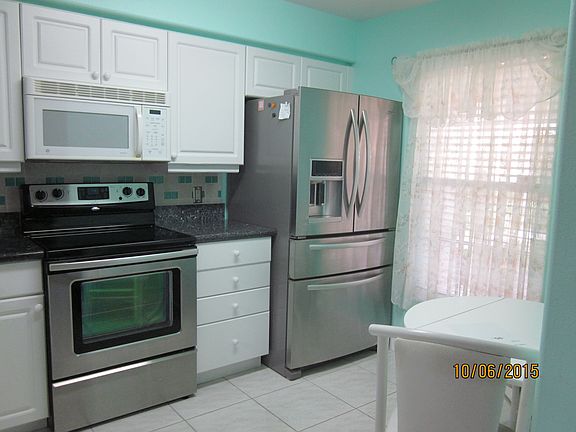 3rd image of 24 Golf Villa Dr