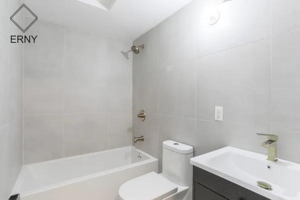 Rented by ERNY LLC | media 16