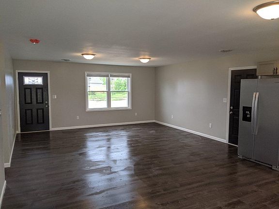 5th image of 300 Crosswell Ave