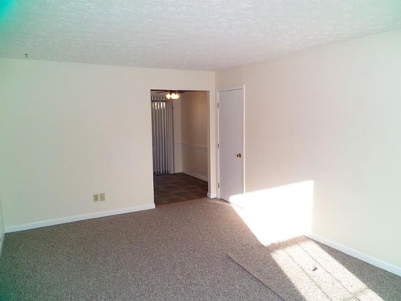5th image of 425 Harrodswood Rd APT 1