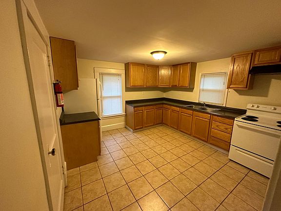 2nd image of 431 S Broad St #B