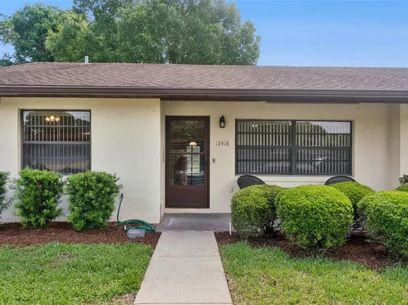 12418 Orangewood Cir, Tavares, FL 32778