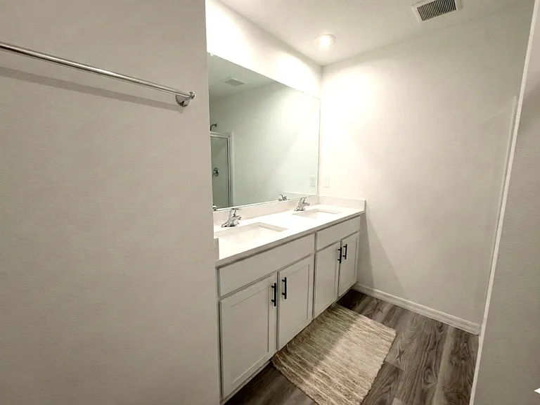 5220 Berry Bay Ave #5220 — Photo 38