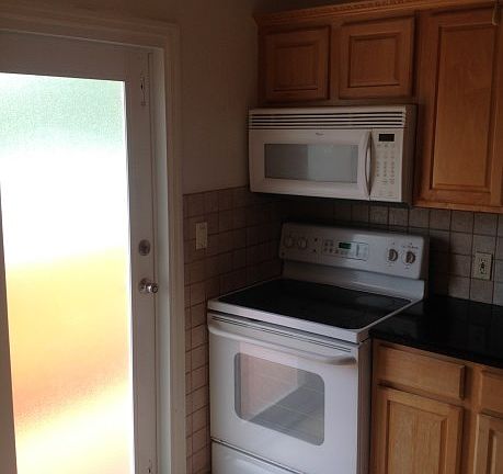 3rd image of 5950 Del Lago Cir APT 304