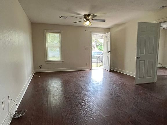 4th image of 1601 NW Bell Ave