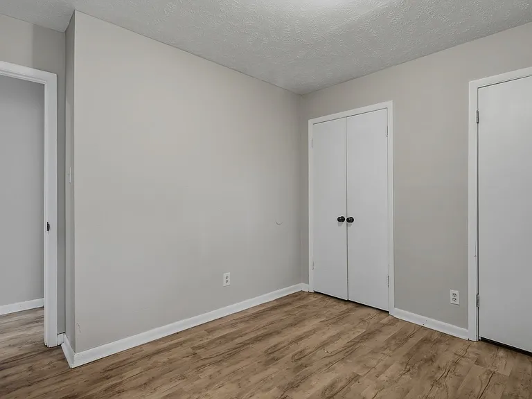 6984 Timberwood Dr — Photo 3
