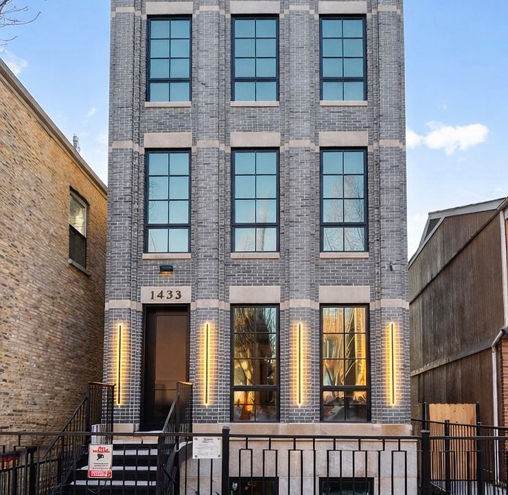 1st image of 1433 W Cortez St #3