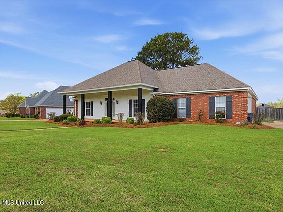 3rd image of 209 Park Ridge Dr