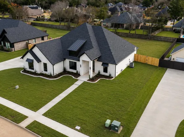 12318 Harlon St, Flint, TX 75762