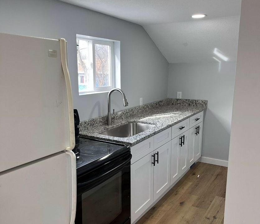 2nd image of 2820 SE Massachusetts Ave #5