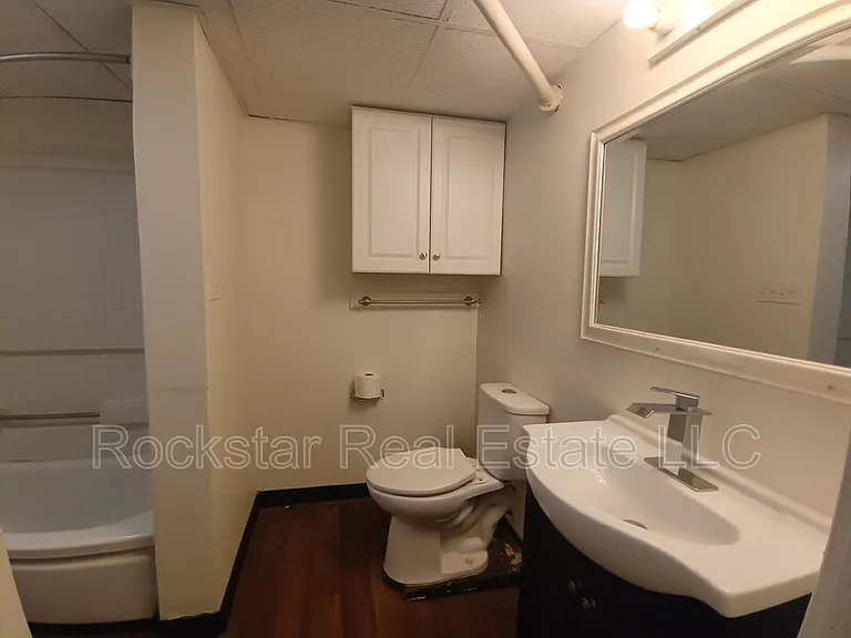 1739 W 10th Ave — Photo 13