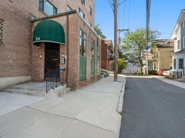 94 Beacon St APT 12, Somerville, MA 02143