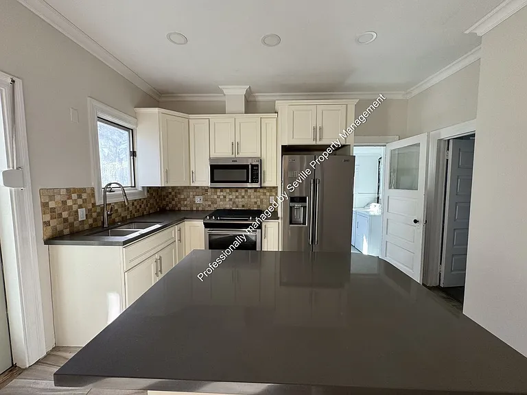 6525 Herzog St — Photo 18