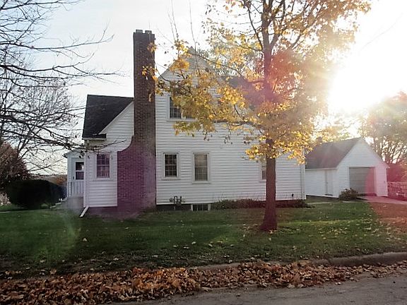 2nd image of 329 W Grand St