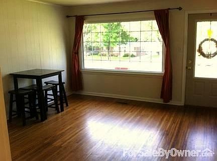 4th image of 4016 W Maryland St