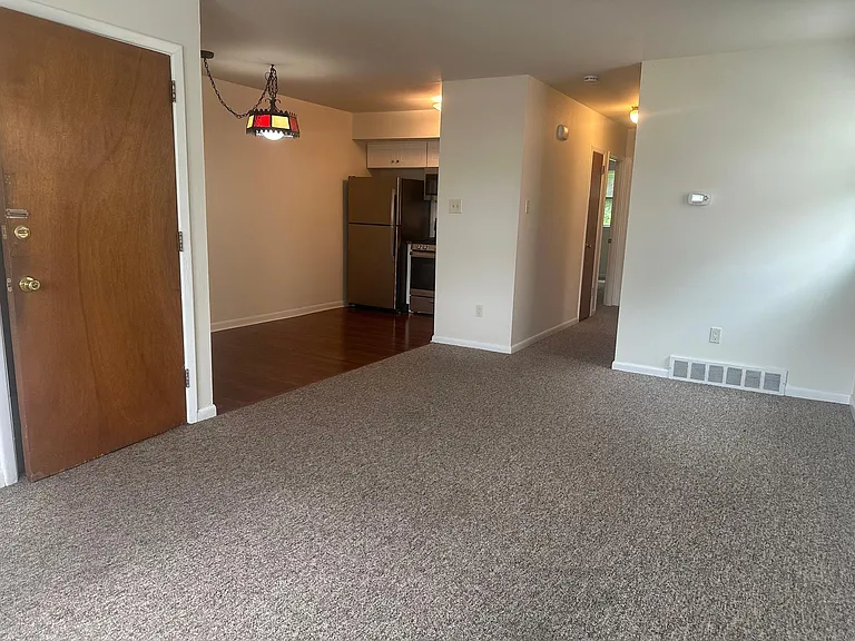 592 Livezey St #2 — Photo 2