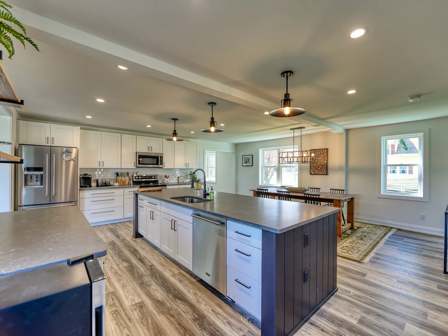 7 bed, 4.5 bath, 3253 sqft, $2,750 — Photo 4