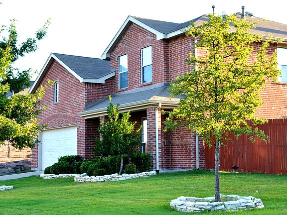 2nd image of 2745 Indian Oak Dr