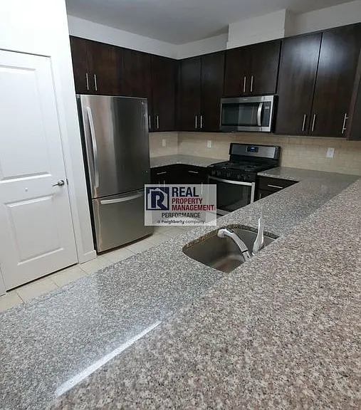 441 Tower Blvd — Photo 10