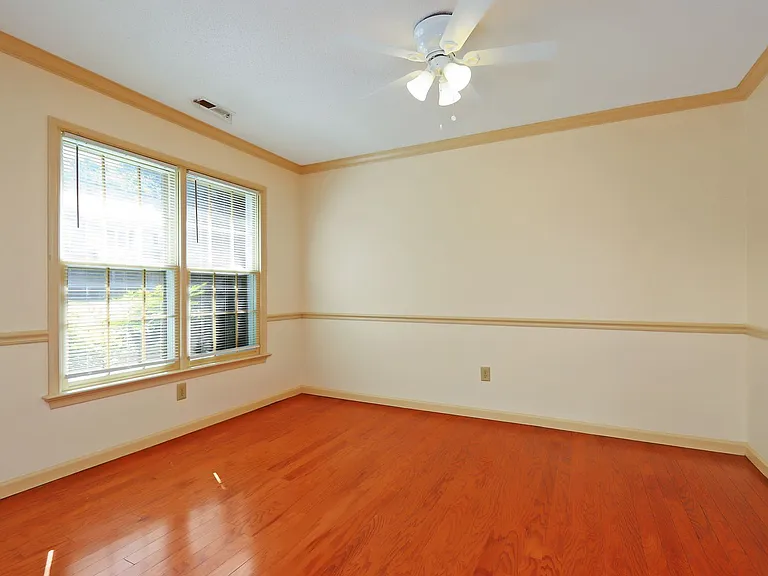 109 Larkspur Holw — Photo 5