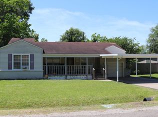 3141 Boyd Ave, Groves, TX 77619