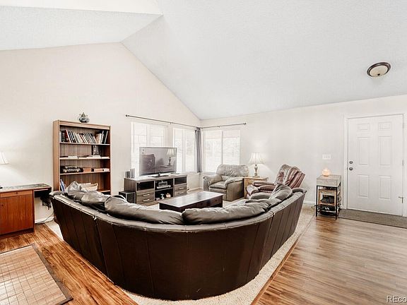 4th image of 200 S Dearborn Circle