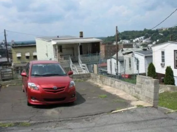209 W Union St, Pottsville, PA 17901