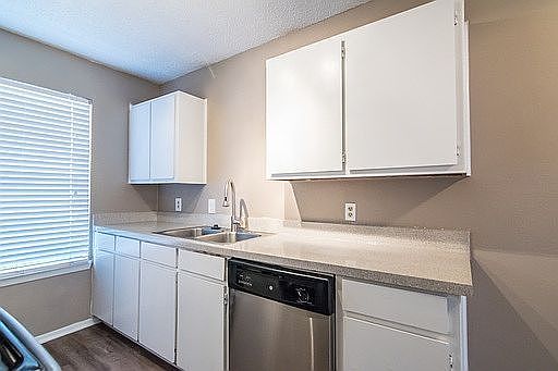 1st image of 5125 Donnelly Ave APT 4