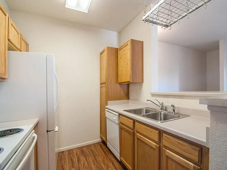 905 S Zeno Way #201 — Photo 5