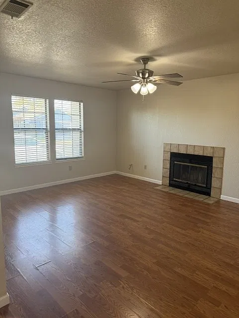 3 bed, 1098 sqft, $2,295 — Photo 2