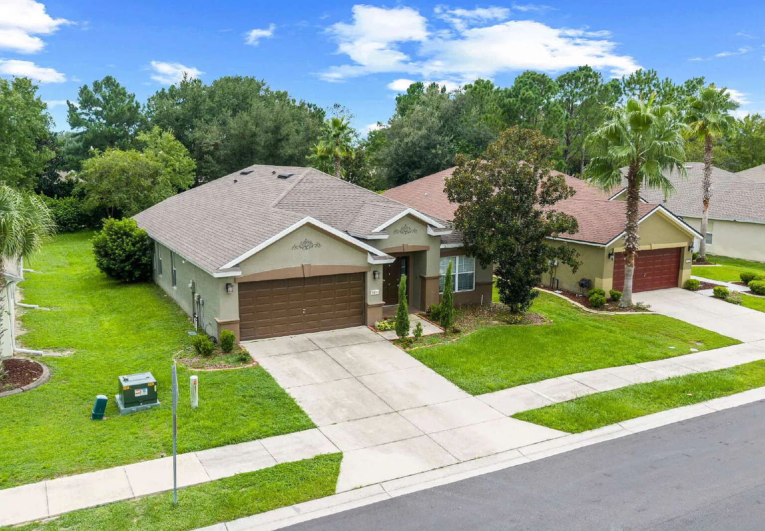 4 bed, 2.0 bath, 2588 sqft, $2,200 — Photo 3