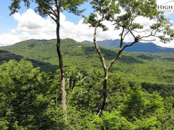 1728 Forest Ridge Drive #17, Linville, NC 28646