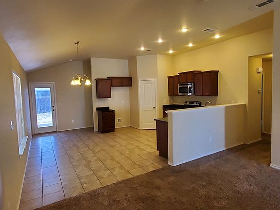 3rd image of 9906 Lamar Ave