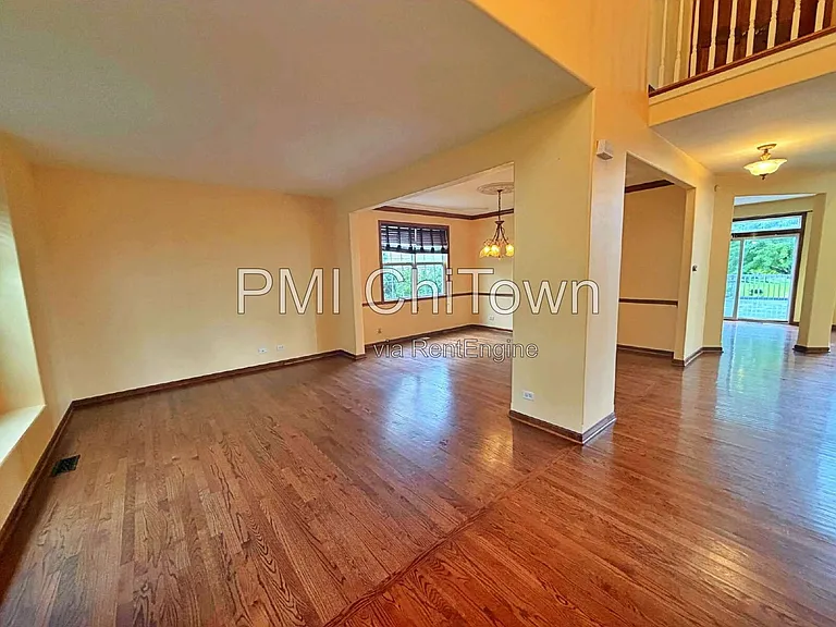 2050 Rockland Dr — Photo 3