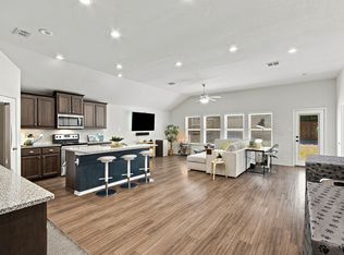 10853 Live Oak Creek Dr, Fort Worth, TX 76108