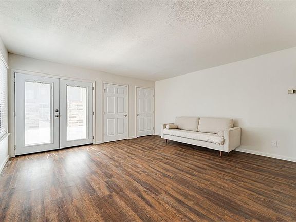 3rd image of 11550 N May Ave #F102