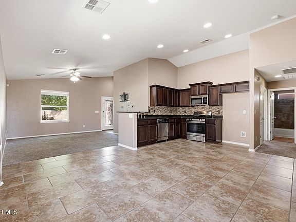 2nd image of 144 Rio Conchos Rd