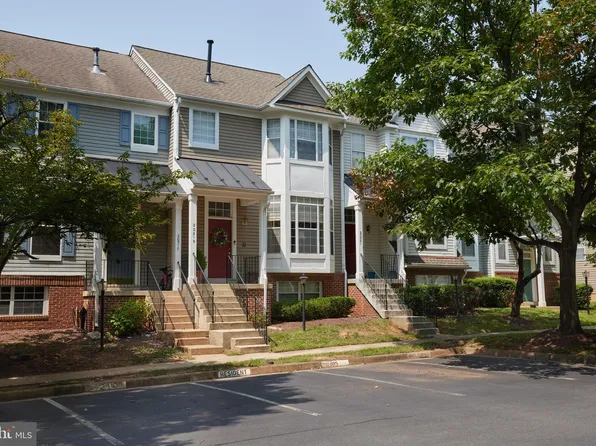 20519 Warburton Bay Sq, Sterling, VA 20165
