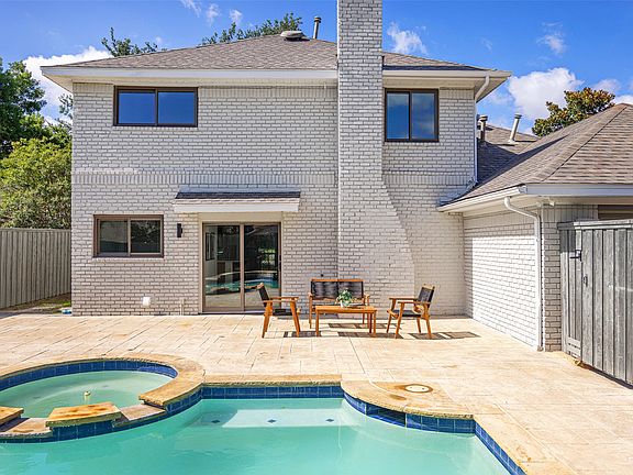 3rd image of 6631 Fireflame Dr