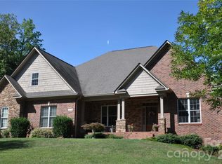 4081 Summit Ridge Ln, Denver, NC 28037
