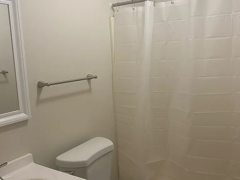 202 N Limits Rd #3 — Photo 8